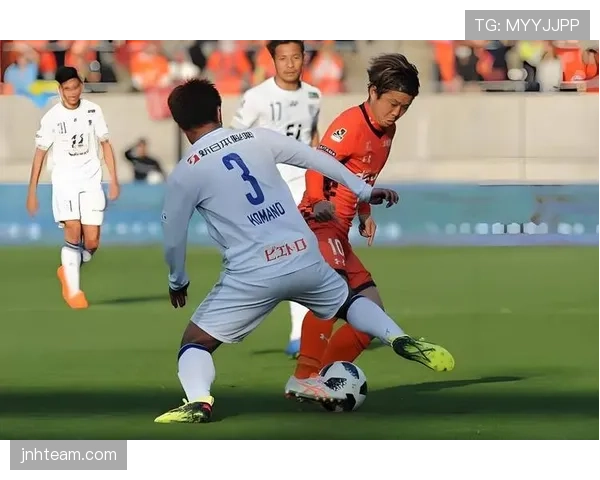 鹿岛鹿角近期赛程面临考验，防守与进攻表现引发关注。